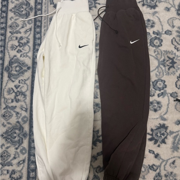 Nike jogger bundle - Picture 1 of 2